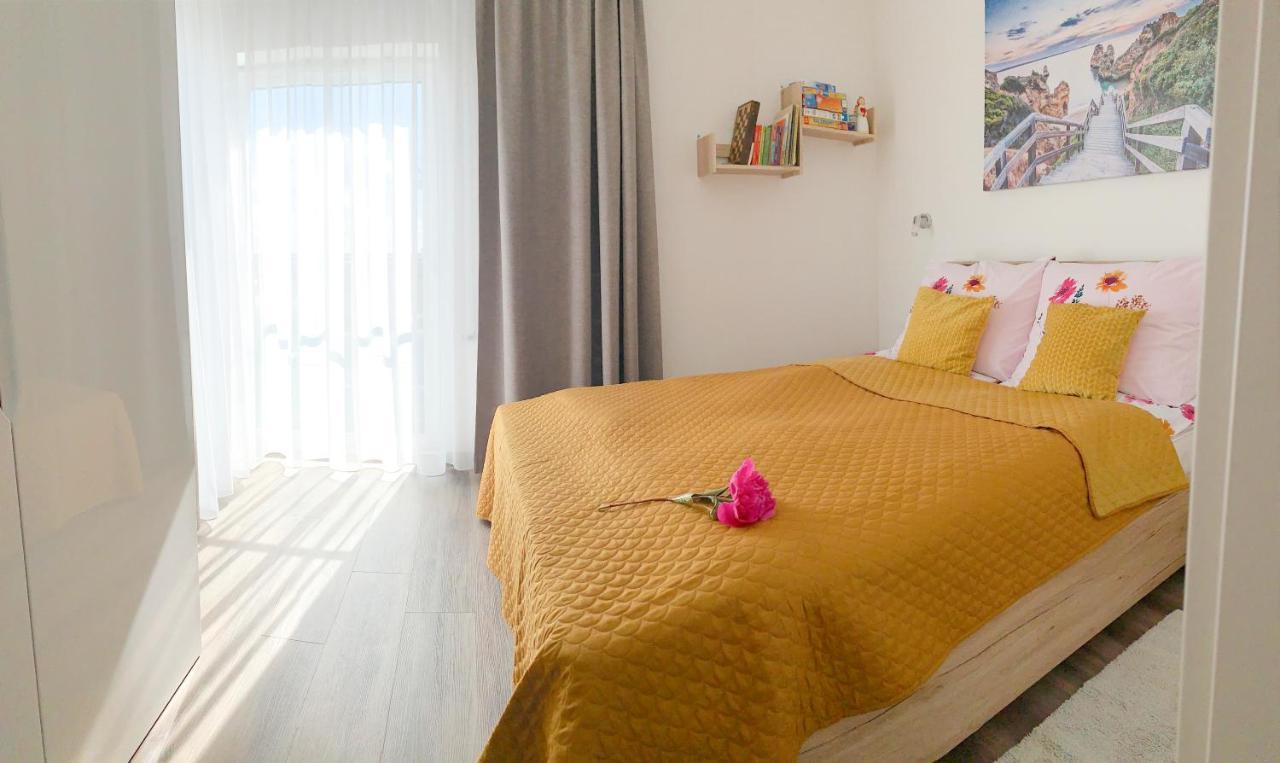 Apartament Livia Sianozety Exterior photo